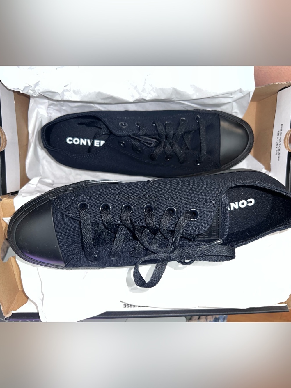 Converse Men’s Low Top Canvas Sneakers - Black